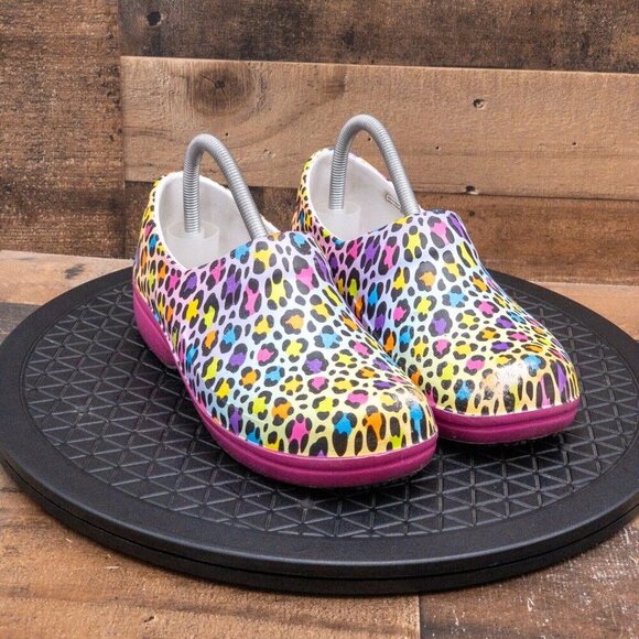 CROCS NERIA PRO II X LISA FRANK MULTICOLOR CHEETAH PRINT CLOGS SLIP ON SIZE 7 - Picture 3 of 9